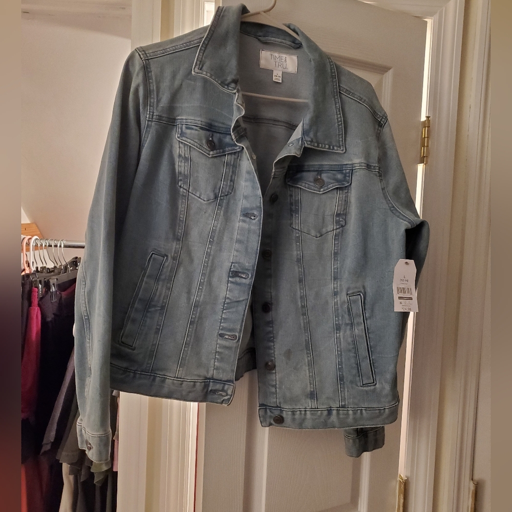 New large with tags jean jacket